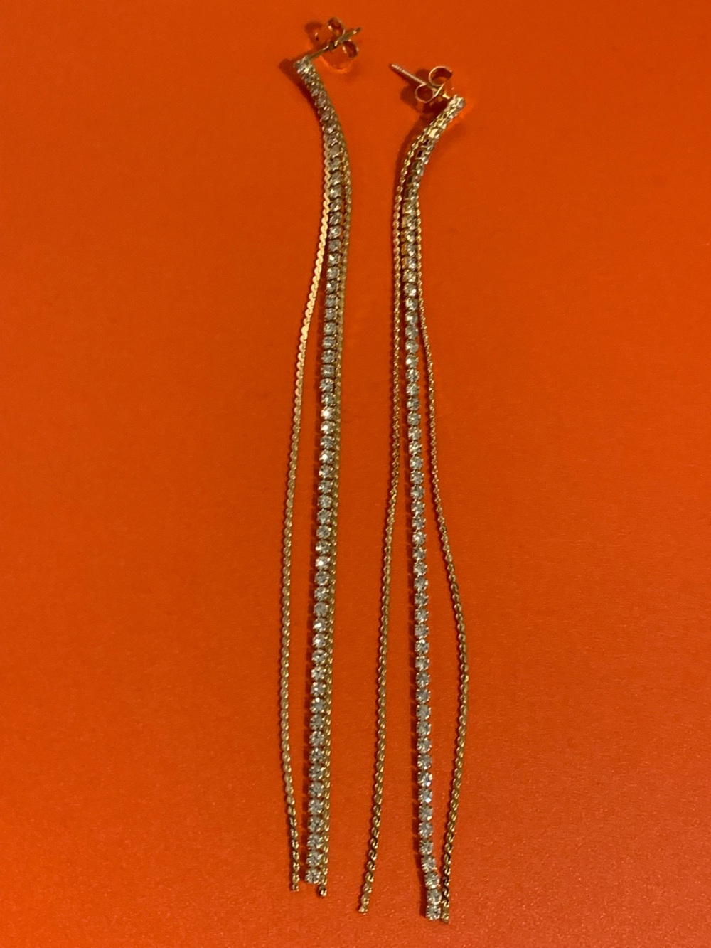 SHASHI Lucrezia Earring in Gold - Picture 2 of 4